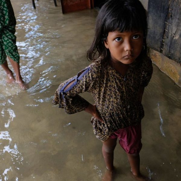 İklim kriziyle birlikte Bangladeş'te arsenikle kirlenmiş içme suyu krizi daha da kötüleşiyor