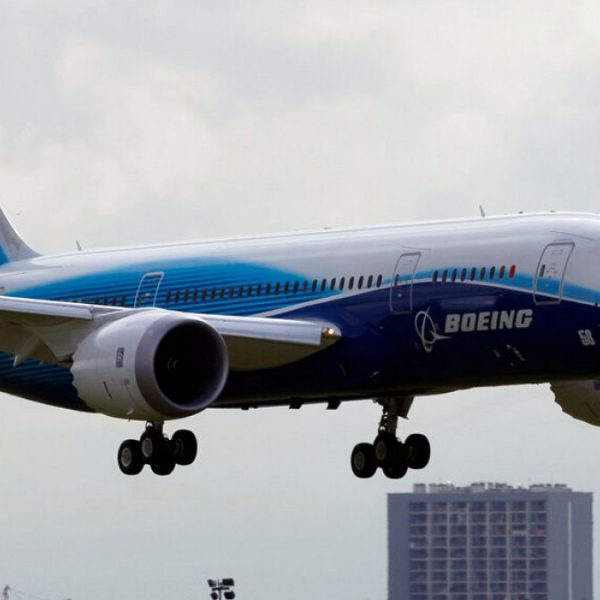 Boeing mühendisi: “Dünyadaki 787 Dreamliner uçağının tamamı yere indirilmeli”