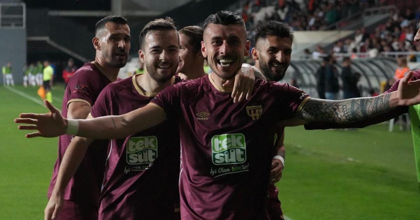 Metehan Mimaroğlu kornerden gol attı