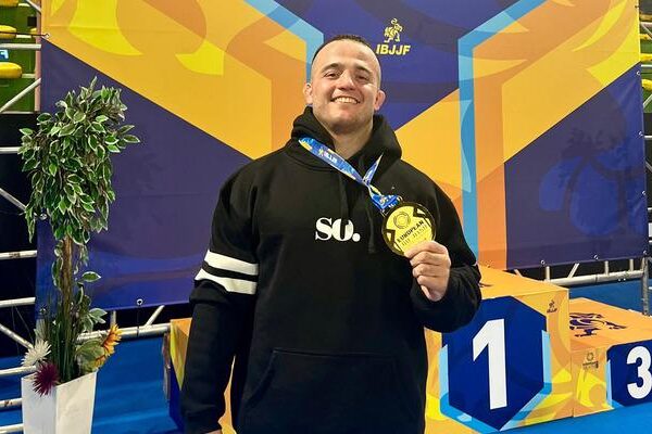 Milli sporcumuz Turgay Artan İtalya’da 97 kilo Jiu-Jitsu şampiyonu oldu!