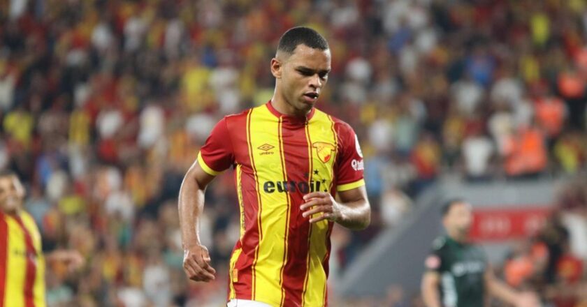 Göreve'de Juan daha kısa 200 gün boyunca sessiz