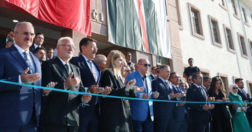 Başkan Erdoğan, Malatya'da tamamlanan valilikteki yeni binanın açılış törenine katıldı