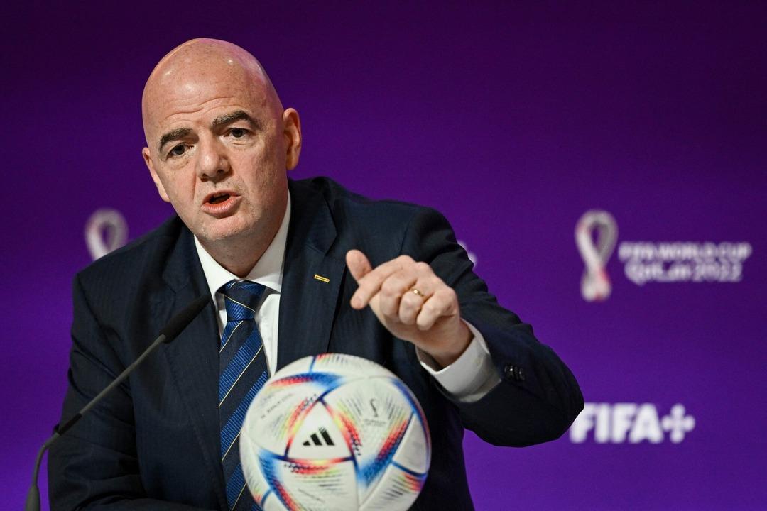 FIFA Başkanı Gianni Infantino'dan Dünya Kupası'na ilişkin açıklama! Futbolda devrim! Tarihler değişiyor.... 2