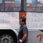 Peru'da yolcu otobüsü uçuruma yuvarlandı: 37 ölü