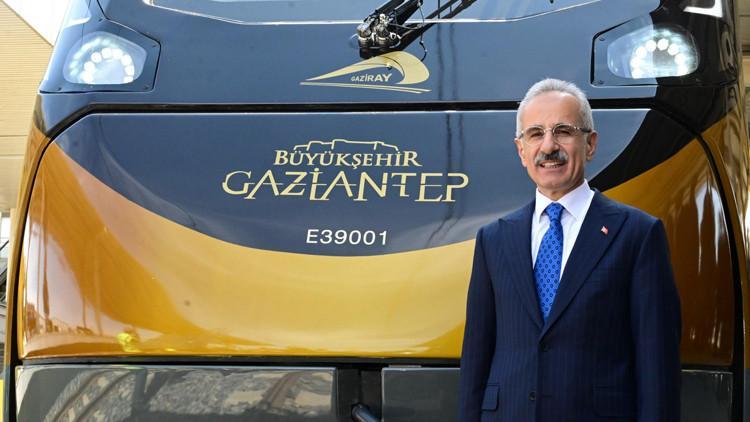 Milli banliyö treninin dördüncü treni de raylara çıktı