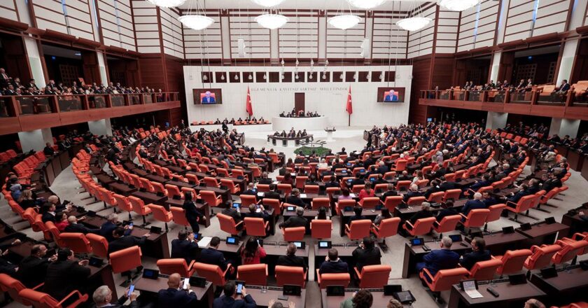 Meclis hafta boyunca yoğun çalışmalarına devam edecek