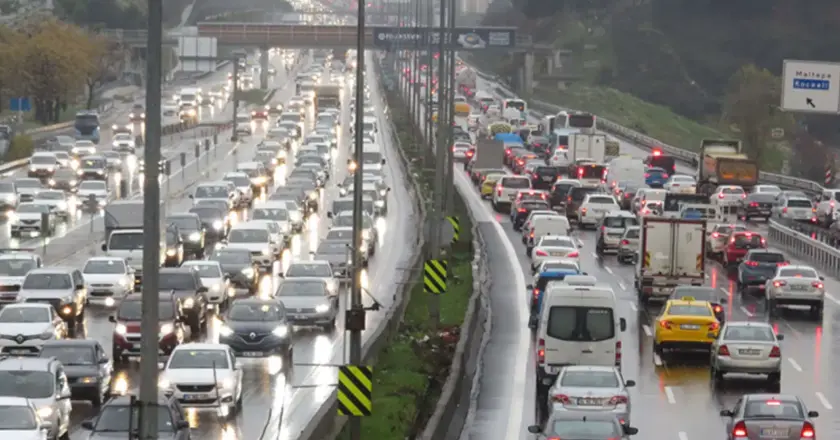 İstanbul’da Yağmurla Başlayan Sabah: Trafik Yüzde 80 Seviyesine Çıktı