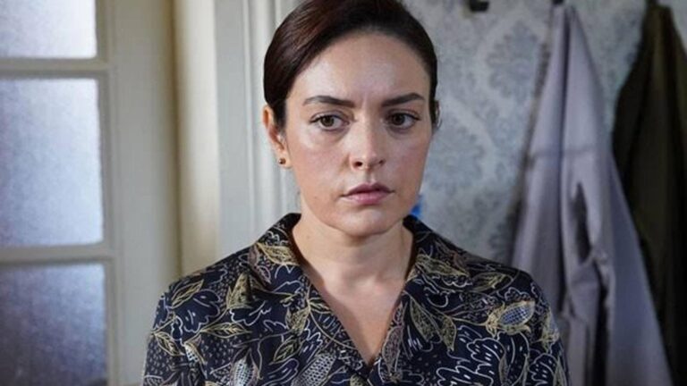 Ezgi Mola oyunculuğa ara verdi, yeni işini böyle duyurdu